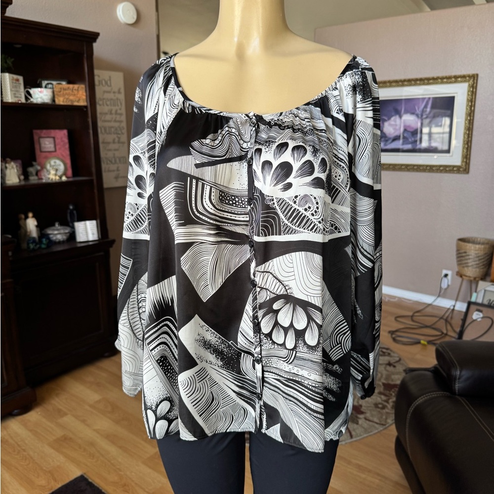 Spense black & white abstract 3/4 sleeves blouse-size XL